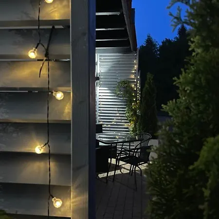 Dom wakacyjny Niebiańskie Zacisze-domki Z Sauną I Basenem *