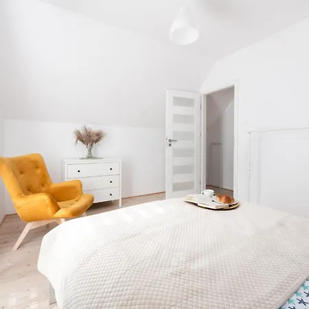 Dom wakacyjny Niebiańskie Zacisze-domki Z Sauną I Basenem