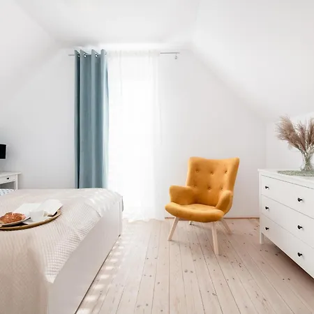 Dom wakacyjny Niebiańskie Zacisze-domki Z Sauną I Basenem