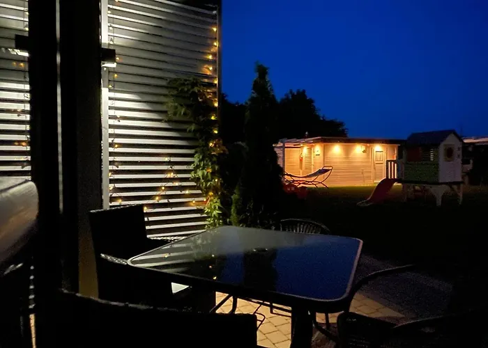 Semesterbostad Niebianskie Zacisze-domki Z Sauna I Basenem Odargowo