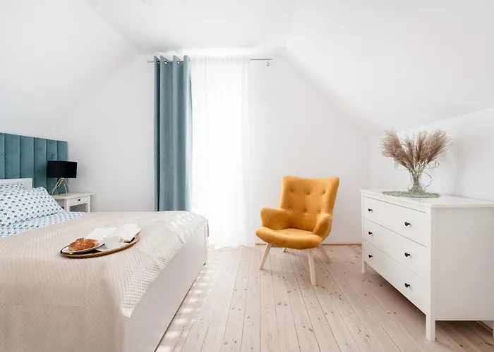 Semesterbostad Niebianskie Zacisze-domki Z Sauna I Basenem