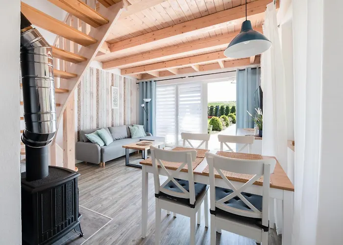 Semesterbostad Niebianskie Zacisze-domki Z Sauna I Basenem